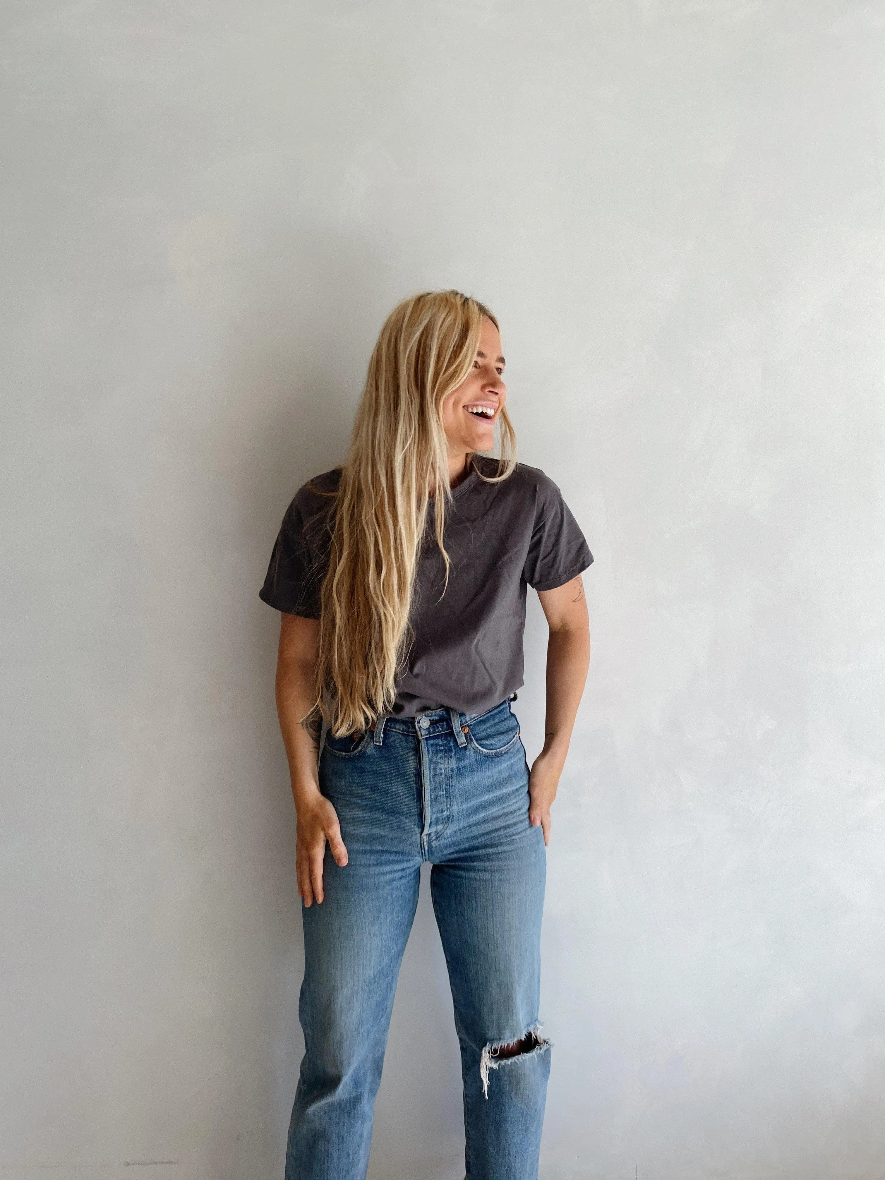 adult organic cotton tee in graphite