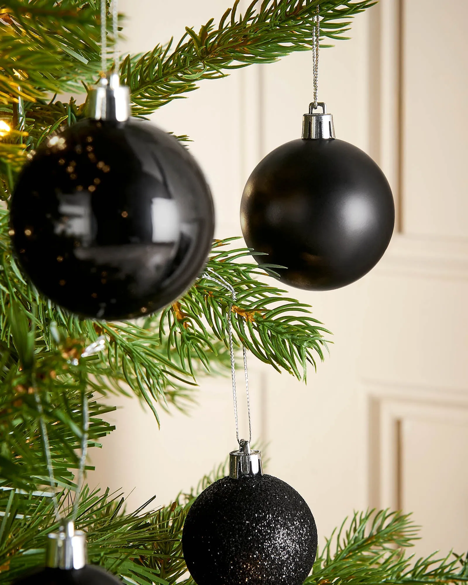 Black Shatterproof Bauble, 50 Pack