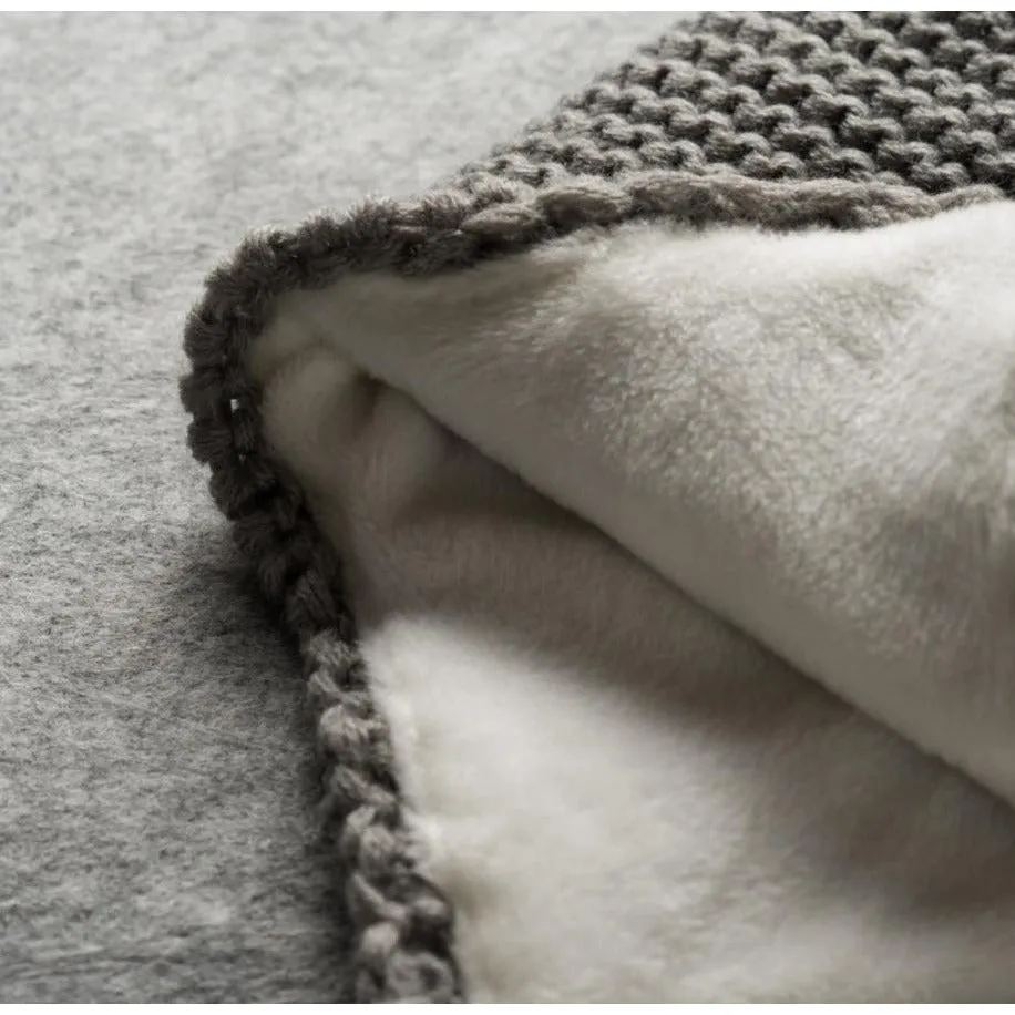 Pompom Hat with Lining