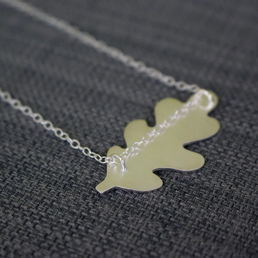 Small Oak Necklace