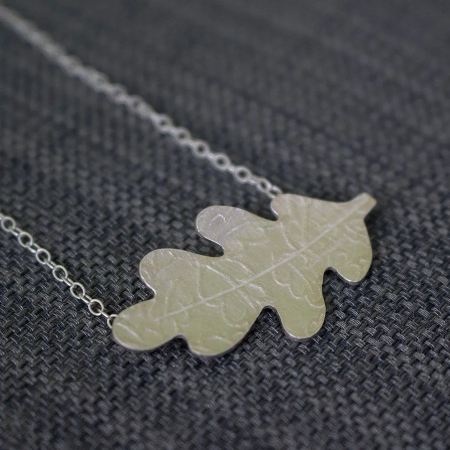 Small Oak Necklace